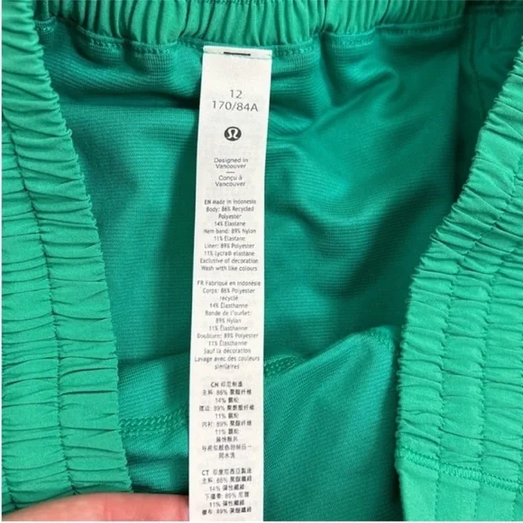 Lululemon NWT Hotty Hot High-Rise Lined Short 4" Kelly Green - Picture 7 of 10